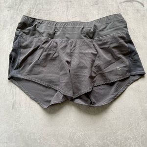 Oiselle shorts